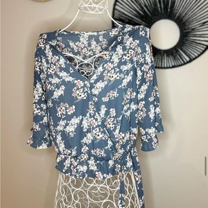 Quarter sleeve blouse